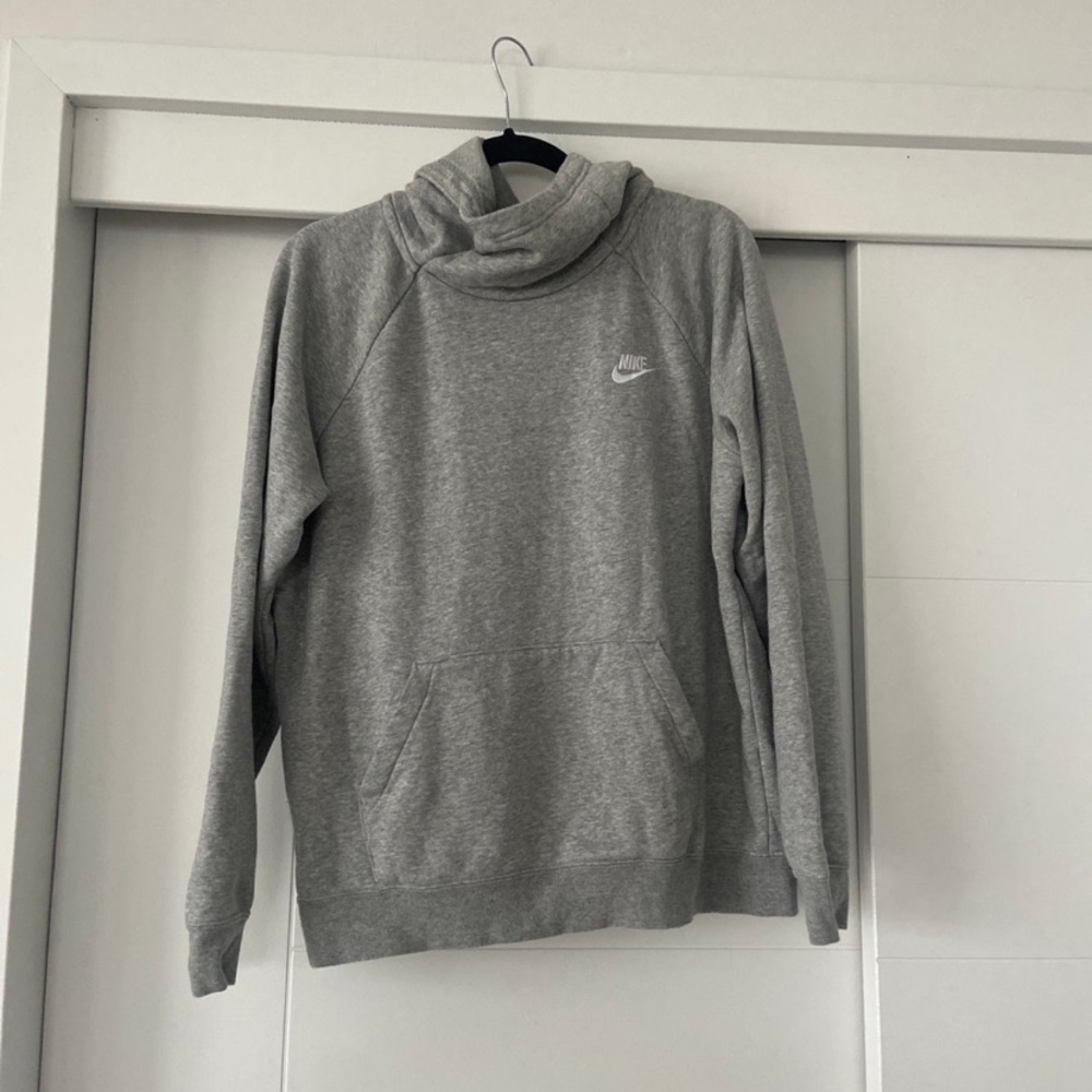 Nike sweatshirt